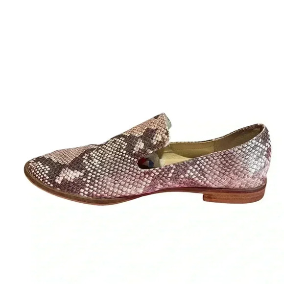 Levity Carla snake print loafers gray 9 M - Picture 2 of 8